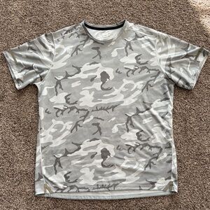 New Balance Men's Gray & White Camo Short Sleeve Tee